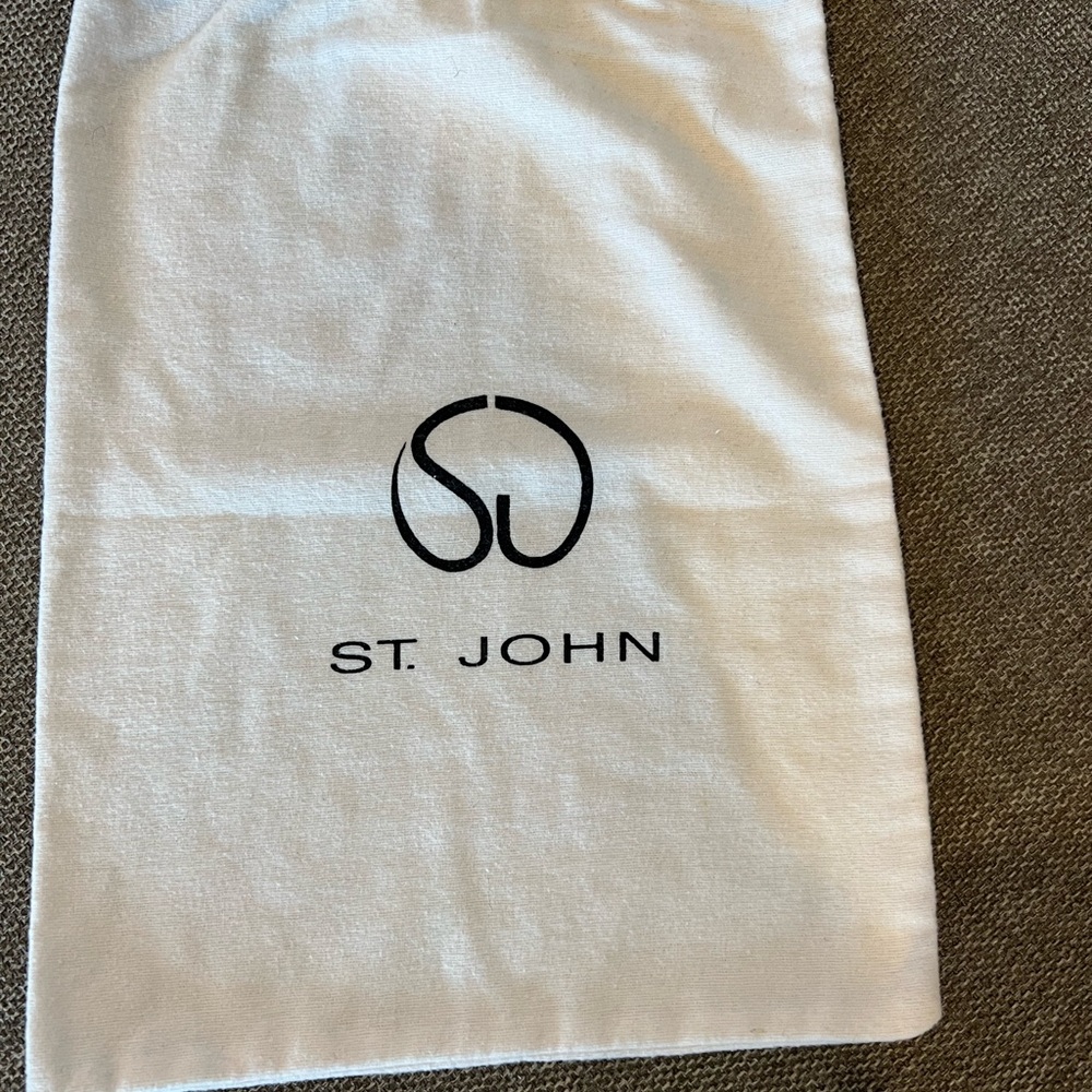 St. John Dust Bag - Picture 5 of 7